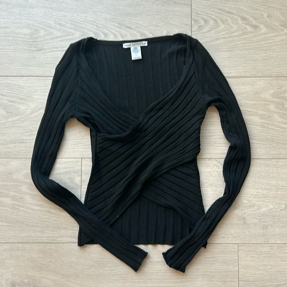 Urban Outfitters Black cropped top